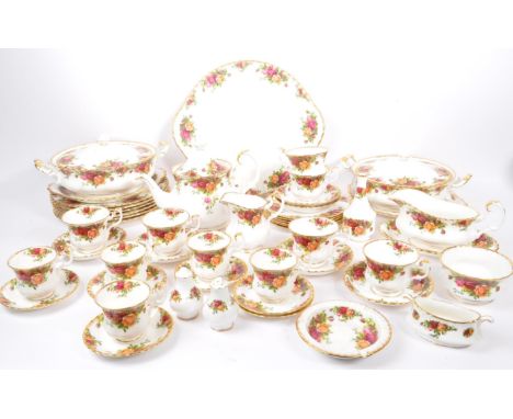 Royal Albert - Old Country Roses - A vintage 20th century English porcelain china dinner / tea service set. To include, large