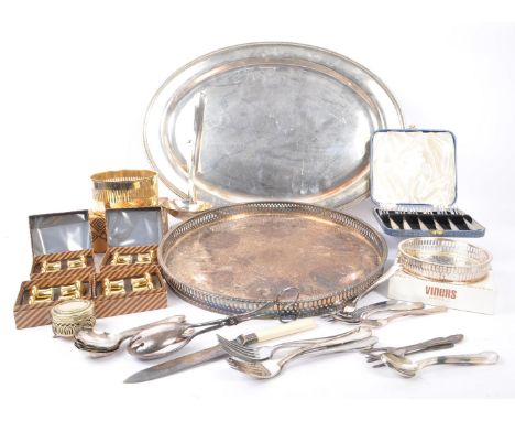 A collection of vintage 20th century and later silver plate items. To include boxed cake forks, boxed Viners of Sheffield cha