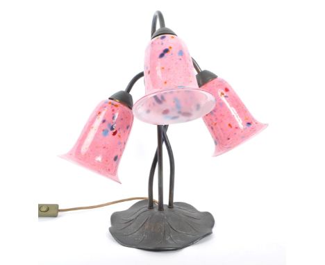 A vintage 20th century tutti frutti tulip desk / table lamp light. Having curved interwoven support arms, with tutti frutti p