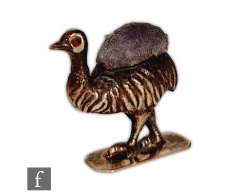 A silver hallmarked pin cushion modelled as an emu, Birmingham 1909, height 3.5cm. 