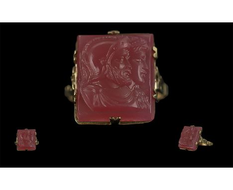 Victorian Period 1837 - 1901 9ct Gold Red Wax Seal Ring, Depicts Embossed Images of Roman Male Busts, Excellent Detail, Ring 