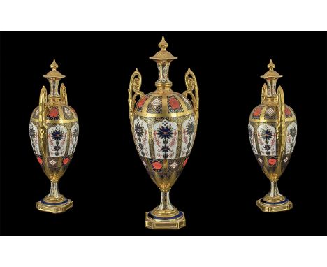 Royal Crown Derby Superb Large &amp; Impressive Solid 22ct Gold Banded Old Imari Pattern Twin Handled Lidded Urn Shaped Vase,