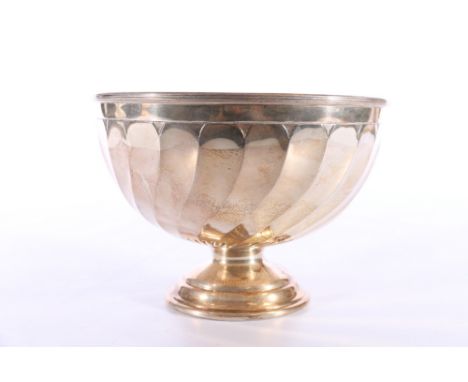 Antique George V silver bowl with gadrooned fluted design raised on socle base by Levesley Brothers (Thomas Levesley) Sheffie