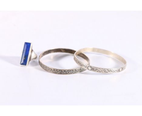 Iona silver ring with Lapis Lazuli style blue stone, makers mark RW, an Iona silver Celtic design bangle, makers mark MK and 