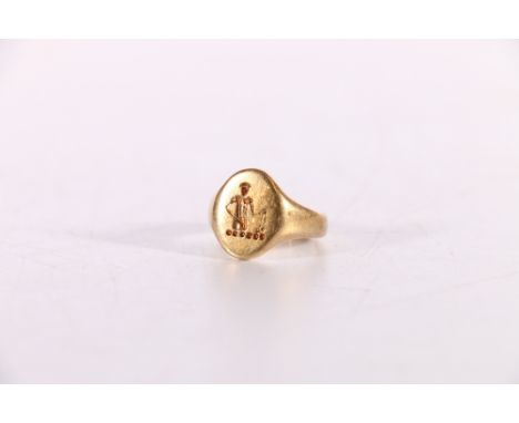 9ct yellow gold signet ring with intaglio seal depicting figure, size J, 6.5g 