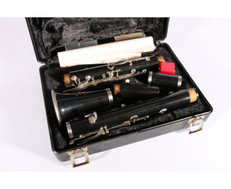 Selmer Bundy Resonite clarinet in fitted case 