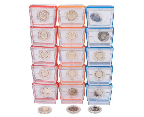 BRD - Set an 5 Euro Sammlermünzen mit Polymerring. Darunter: 7 x 5 Euro "Planet Erde" 2016; 6 x 5 Euro "Tropische Zone" 2017;