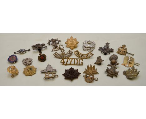 Selection of various assorted military cap badges, sweetheart brooches etc inc silver hallmarked Royal Artillery brooch, silv
