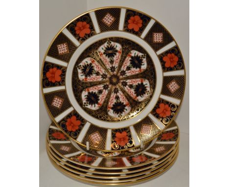 A set of six Royal Crown Derby 1128 Imari plates, all first quality 