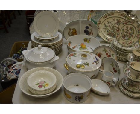 Royal Worcester Evesham Vale Dinner to Table ware comprising casserole dish, bowl, dishes; etc;  a Chodziez part dinner servi