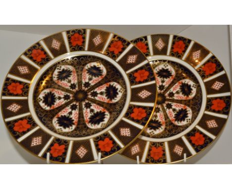 A pair of Royal Crown Derby 1128 Imari dinner plates, both first quality 