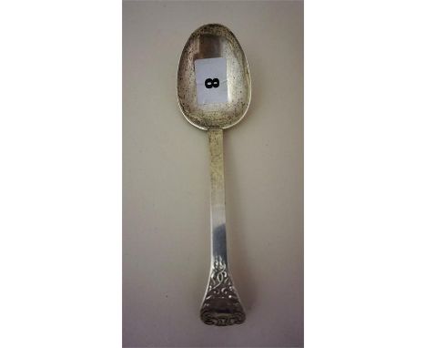 A William And Mary Scottish Silver Trefid Spoon. Hallmarks for Robert Inglis Edinburgh, dated 1691, 18cm long, 2.115oz Condit
