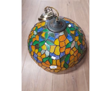 LARGE TIFFANY STYLE LAMP SHADE