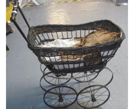 Vintage cane child's pram with metal frame and wheels. (B.P. 24% incl. VAT) 