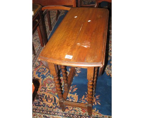 Early 20th Century oak barley twist gate legged table. (B.P. 24% incl. VAT) 