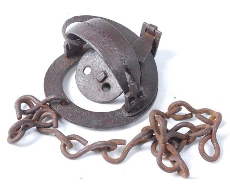 * A Victorian Kingfisher trap, having 2" serrated round jaws, unmarked.Condition report: From ‘A Broad Collection from a life