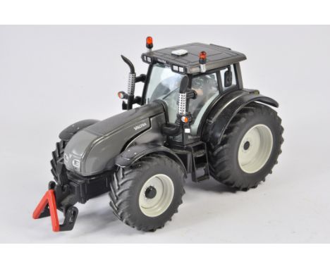 Siku 1/32 Valtra T161 Special Edition Tractor. 