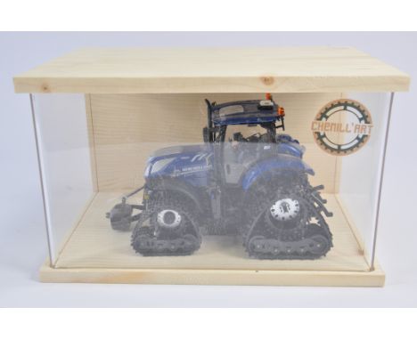 Unusual Chenilles 1/32 Scale New Holland T7.225 Blue Power Tractor with Tracks. Hard to Find. 