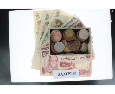 World - coins and banknotes to include 1928 R Italy 20 Lire (Scarce).  GEF, G.B. George V 1935 Crown.  VF, amongst others (qt