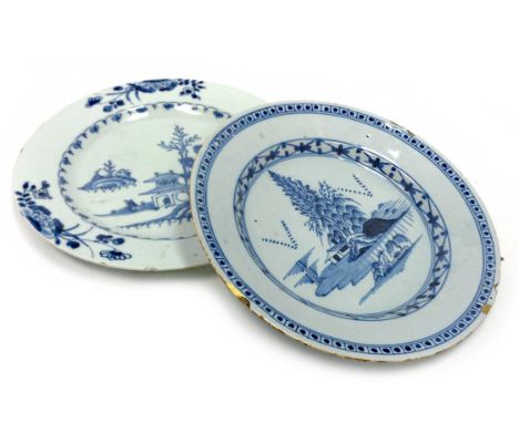 TWO 19TH CENTURY CHINESE BLUE AND WHITE PLATESpainted with architectural landscape scenes, 22.5cm and 23cm diameter (2) 