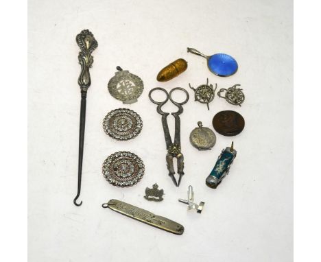 A quantity of silver and other oddments, costume jewellery and collectables, including Sterling 'Good Luck' pendant, penknife