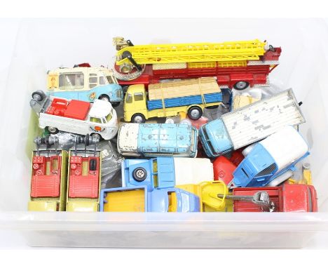 Corgi: A collection of assorted Corgi, playworn, diecast vehicles including: Corgi Pony Club Land Rover and Horsebox, ERF lor