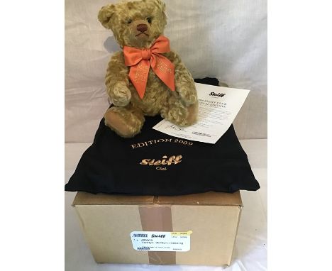 Steiff 2009 Club limited edition. (420979), with certificate, black dust bag, boxed as new.