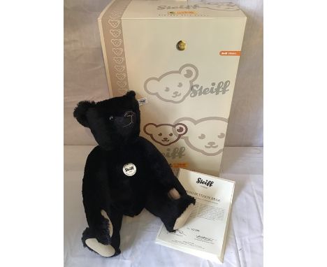 Steiff 1907 Replica Bear (420825), with certificate, boxed as new