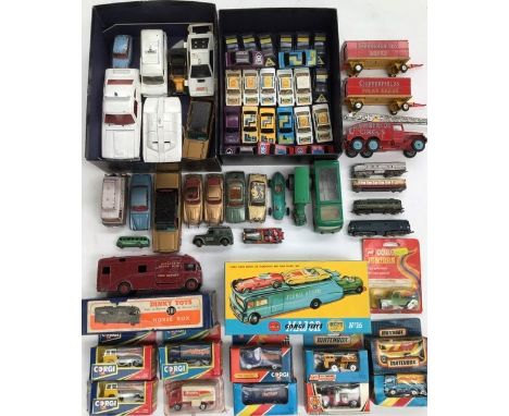 Die cast : mixed collection including Matchbox Ford Escort RS 2000, vintage Corgi and Dinky, Dinky Horse box (with damage), f