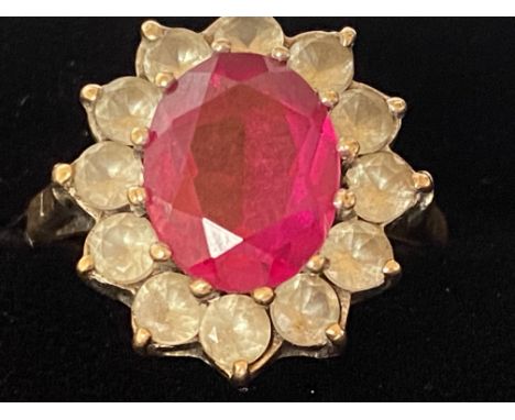 9ct Gold ring set with large pink stone &amp; clear stones Size M