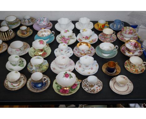 Good collection of cup &amp; saucer duo's to include Shelley, Royal Worcester, Royal Albert, Aynsley &amp; others 