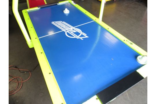 Air Hockey Mini Dynamo Hot Flash W Overhead Item Is In Used