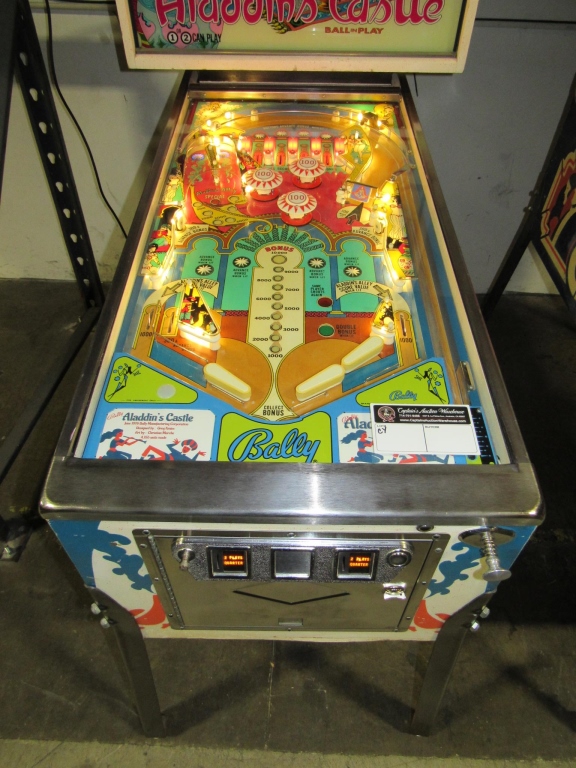 ALADDIN'S CASTLE PINBALL MACHINE BALLY 1975. Item is in used condition