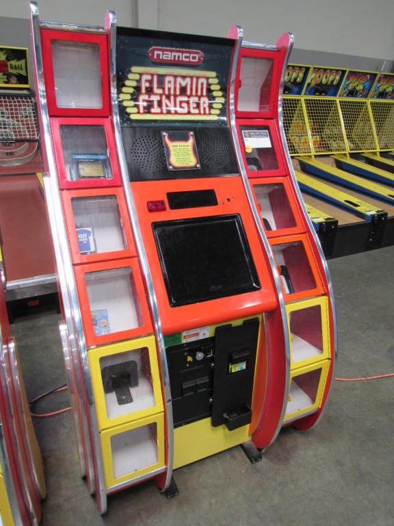 FLAMIN FINGER INSTANT PRIZE ARCADE NAMCO 1. Item is in used condition