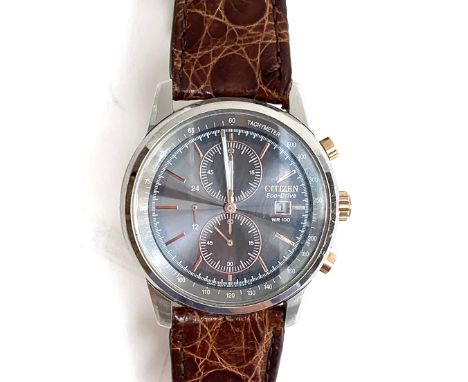 A Citizen Eco Drive WR100 gent's chronograph wrist watch, 42mm diameter