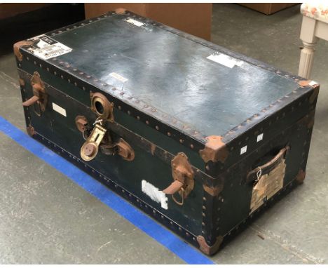 A vintage travel trunk, 78cmW 