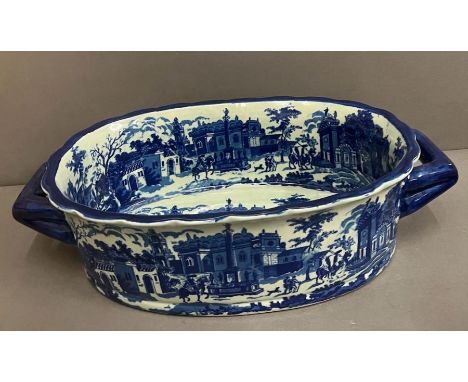 Blue and white porcelain basin/planter 