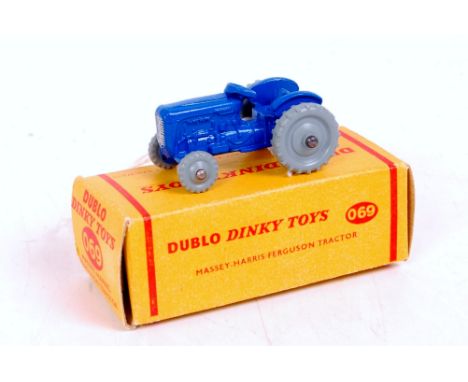Dublo Dinky 069 tractor, blue body with grey plastic wheels (M-BNM)
