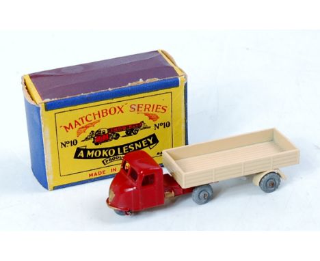 Matchbox 1-75 Series No.10B Scammell Scarab Mechanical Horse and Trailer, dark red cab with gold trim, light tan trailer, met