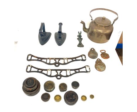 Selection vintage metalware to include a copper kettle, flat irons, door knocker, weights etc 