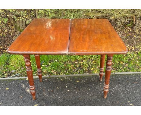 Vintage games table, measures approx 29 inches wide (36.5 inches when open) 38 inches tall 