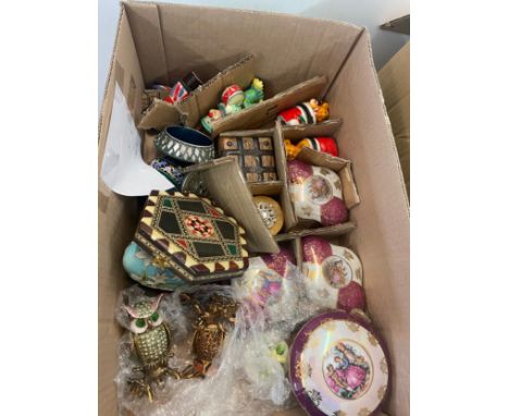 Large selection of metal, wood and porcelain trinket boxes to include oddbox, bavaria sadler, limogues etc 