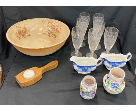 Selection of collectables to include pottery, glassware, Poole vases etc 
