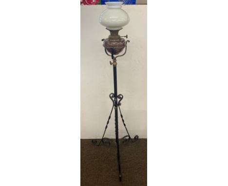 Vintage extendable oil lamp, needs attention 