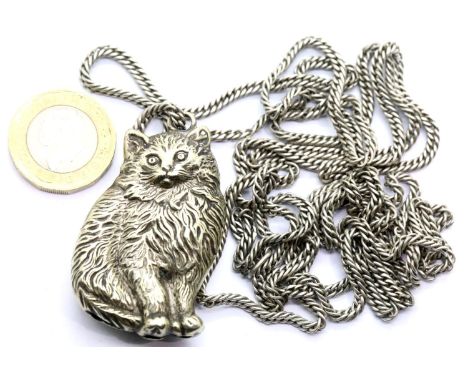 Vintage silver plated cat rattle and chain. P&P Group 1 (£14+VAT for the first lot and £1+VAT for subsequent lots)Condition R