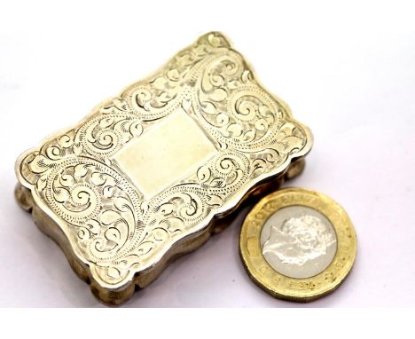 Hallmarked silver snuff box, vacant cartouche, 52g. P&amp;P Group 1 (£14+VAT for the first lot and £1+VAT for subsequent lots