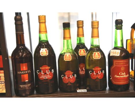 Six bottles of Harvey's Amontillado Sherry. P&amp;P Group 3 (£25+VAT for the first lot and £5+VAT for subsequent lots) 