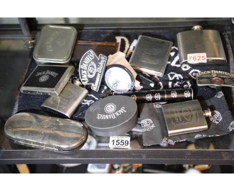 Quantity of Jack Daniels collectables (no alcohol). P&amp;P Group 2 (£18+VAT for the first lot and £3+VAT for subsequent lots