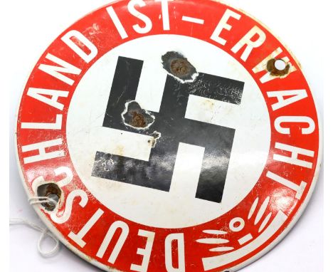 WWII type German Enamel Sign German has awakened. D: 15 cm. P&amp;P Group 2 (£18+VAT for the first lot and £3+VAT for subsequ