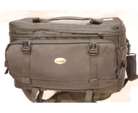 Mantona camera case, unused. P&amp;P Group 3 (£25+VAT for the first lot and £5+VAT for subsequent lots) 